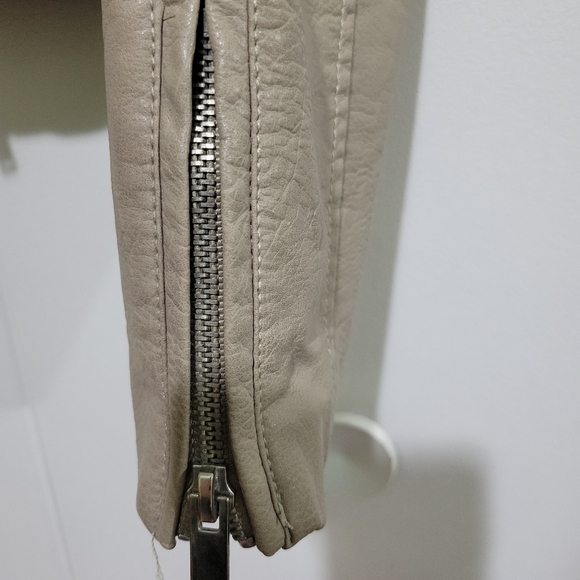 Never worn Romeo And Juliette Moto faux leather jacket. - Picture 7 of 10